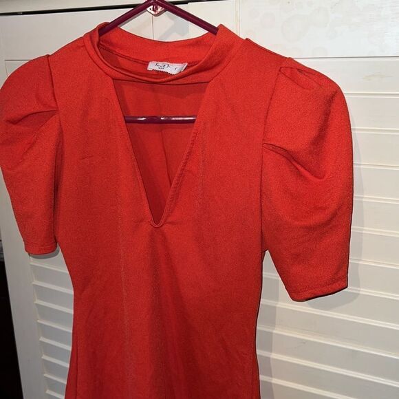 Love J Blouse with unique opening detail at the neck - Picture 2 of 5